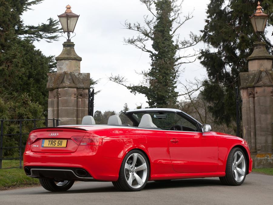  Audi RS5 Cabriolet 2013 года  (UK) (фото 14 из 16)